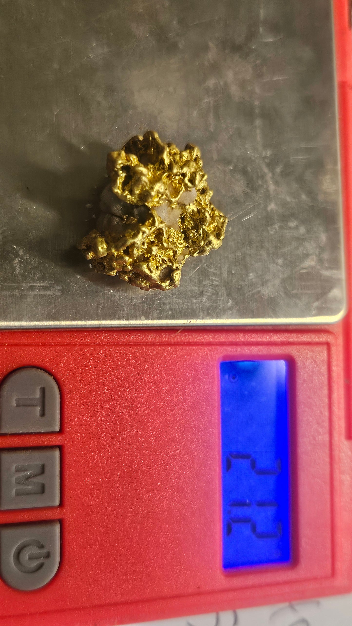 Beautiful quartz and gold nugget from Mexico 21.2 grams
