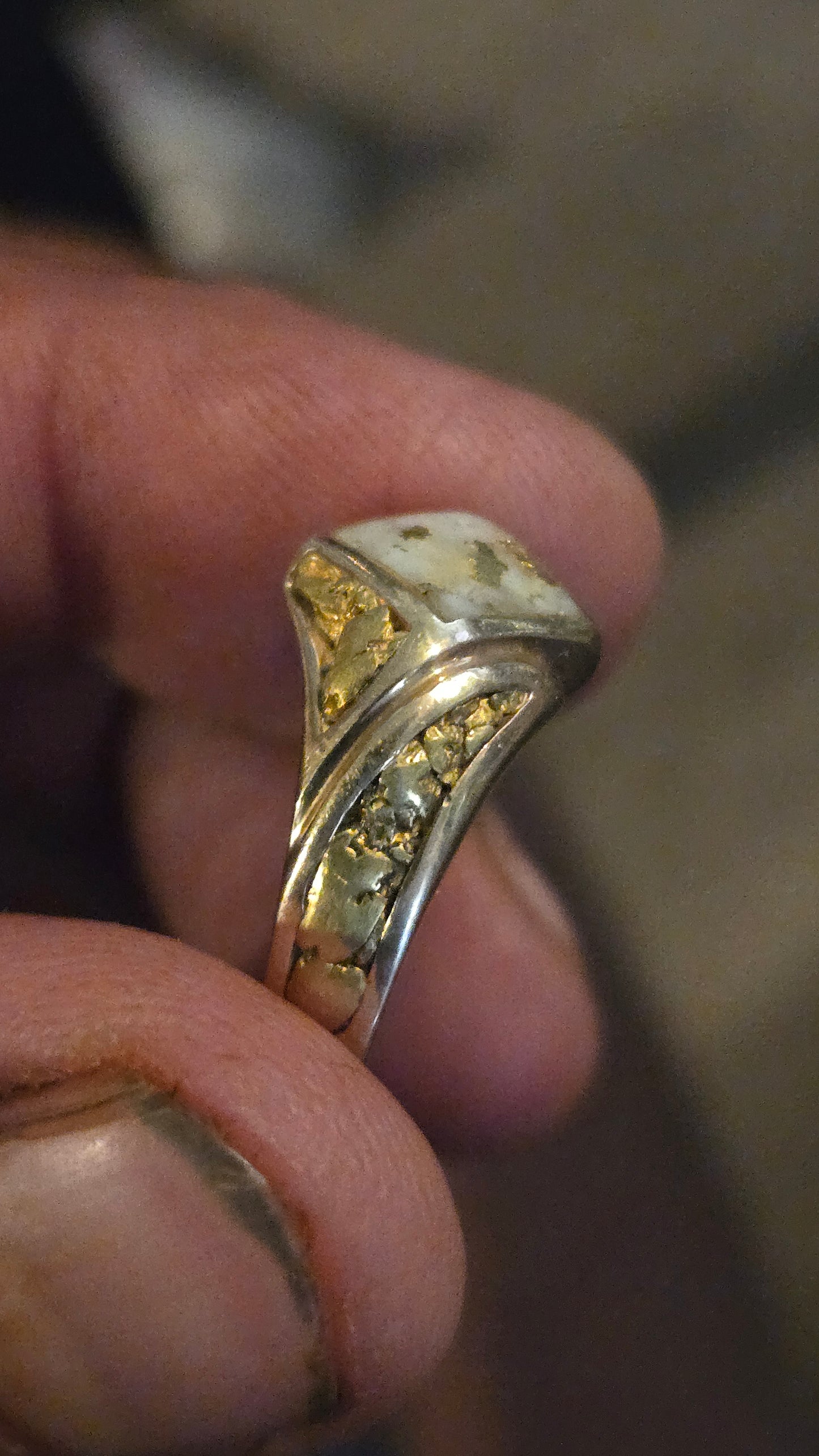 14k gold nugget and quartz gold ring size 11.5 - 11.59 grams