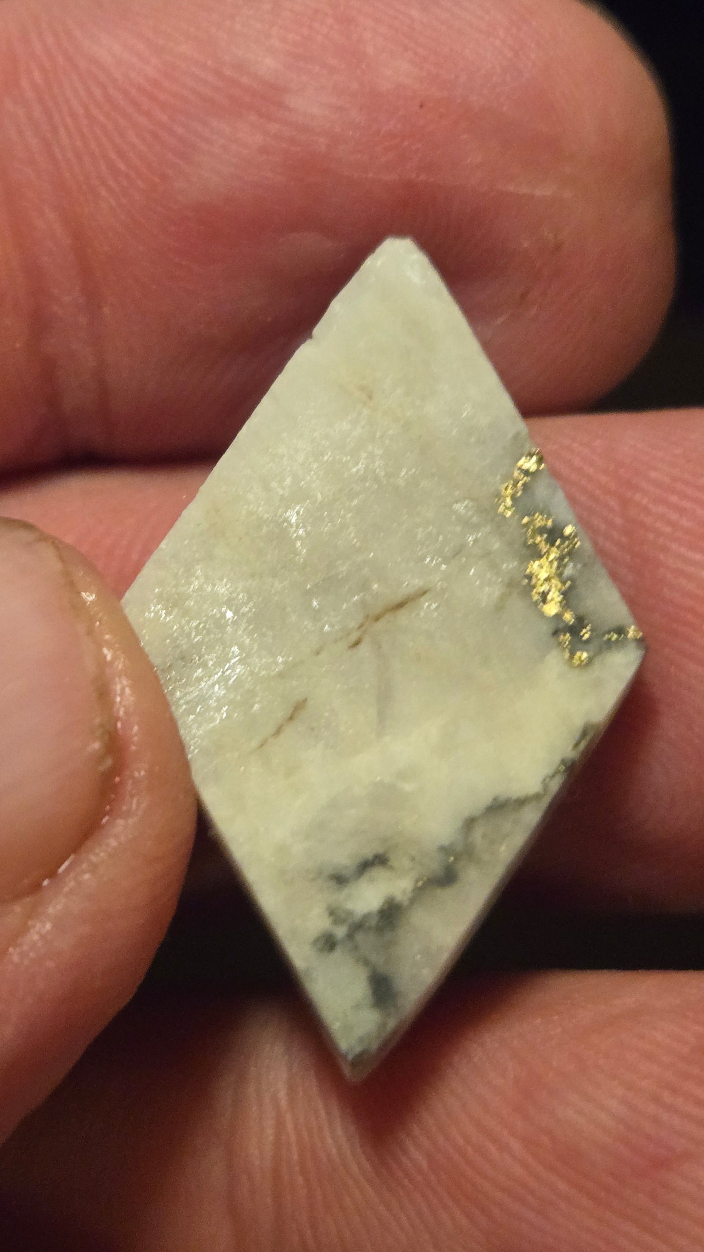 Ace of Gold – Diamond-Cut Polished Gold-in-Quartz Cabochon | 32x20x5.5 mm | 4.9g