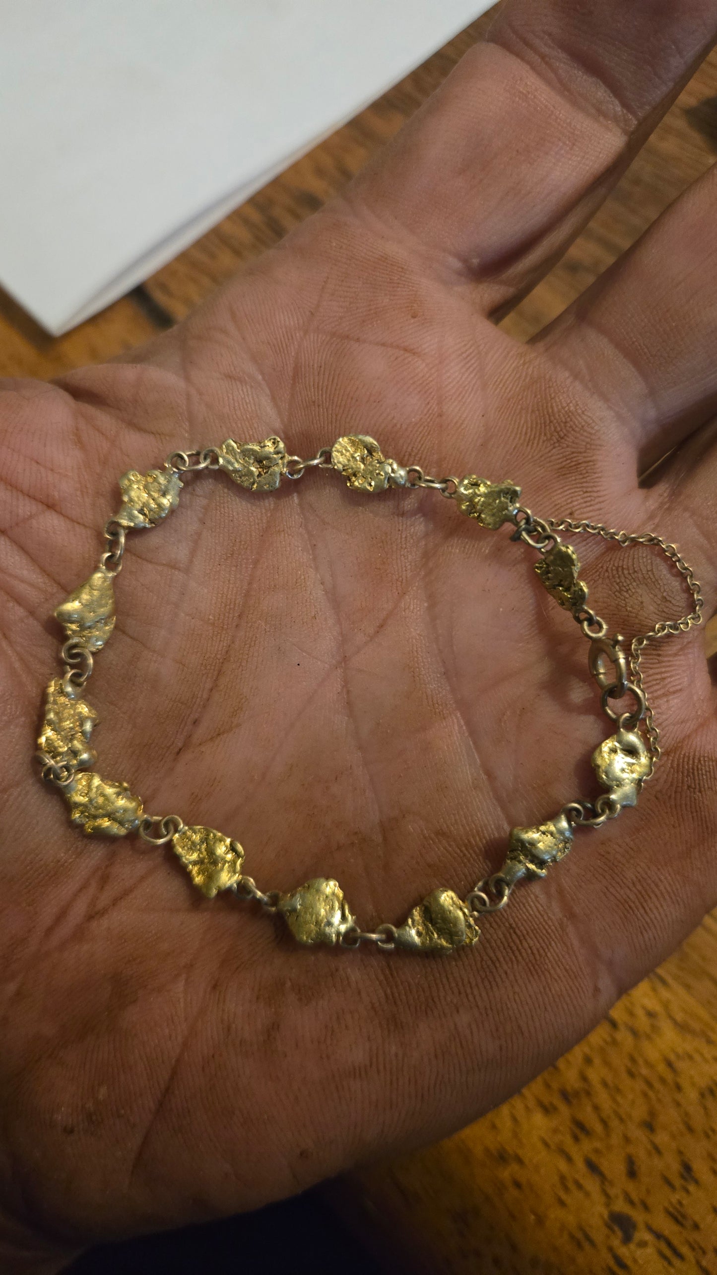 Dainty gold nugget bracelet. Vintage. 6" and 10.29 grams