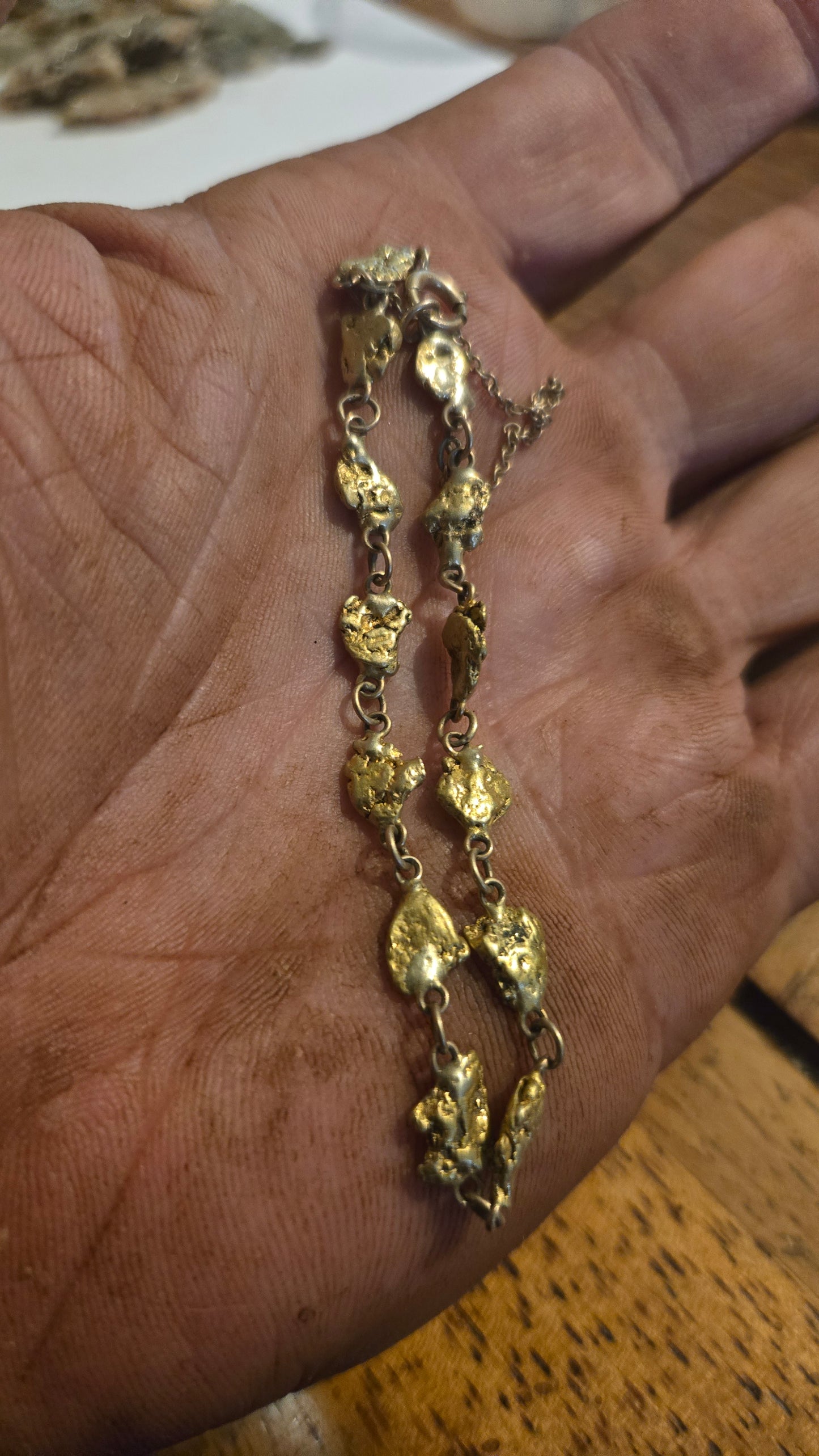 Dainty gold nugget bracelet. Vintage. 6" and 10.29 grams