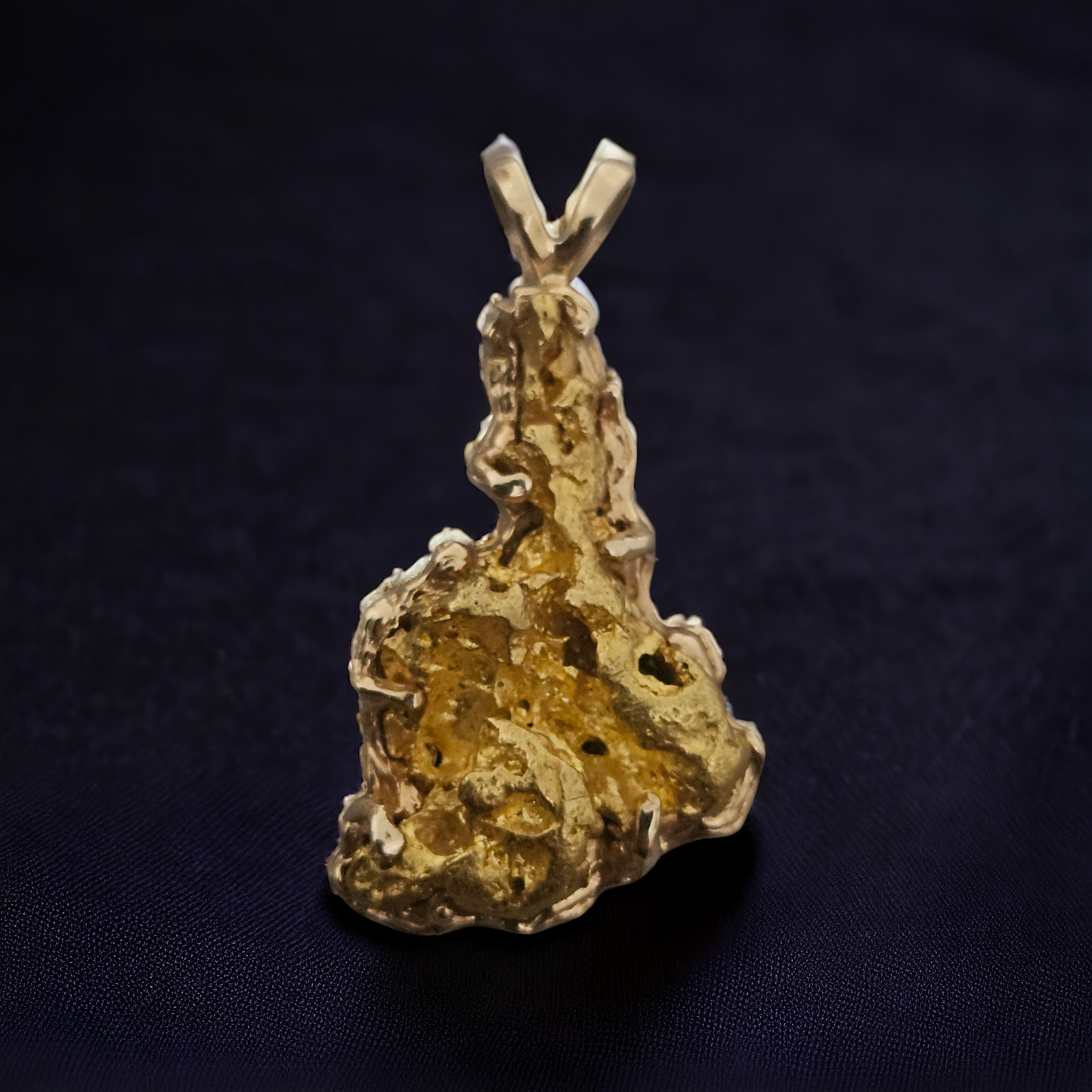 Amazing Australian gold nugget pendant with frame - 17.06 grams