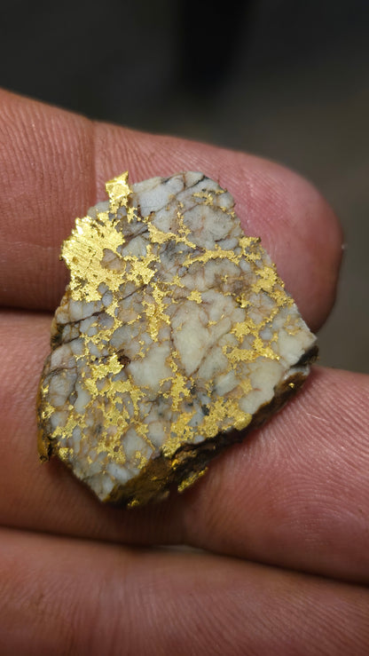 White quartz and gold slab - 7.45 grams - 3.57 mm - Mexico