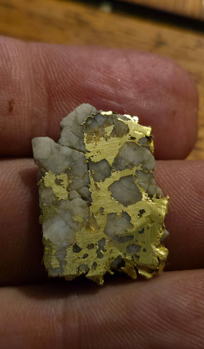 Mexican Rectangular Gold in Quartz Slab – 5.25g